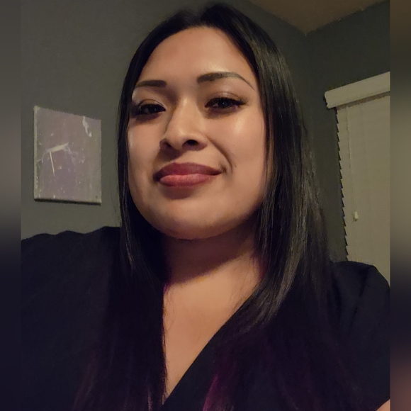 Meet your Posher, Roxana - Picture 1 of 1